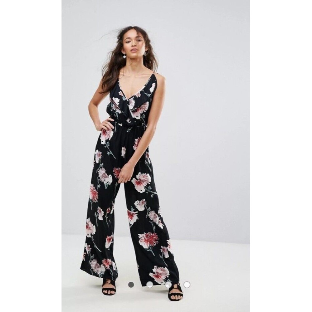 Band of Gypsies Women's Jumpsuit Sleeveless Black Floral Size Medium Surplice
